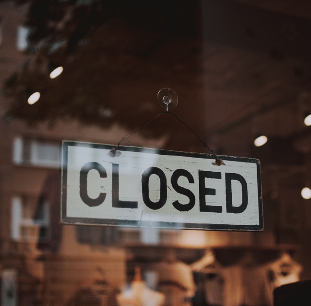 Closed sign 2 (2).jpg